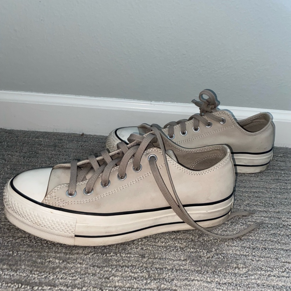 Cream platform lift converse